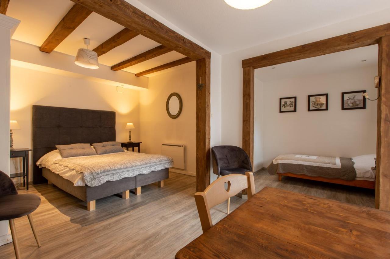 Chambres D'Hotes Le Domaine Des Remparts Selestat Room photo