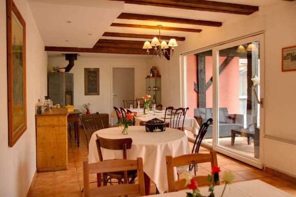 Chambres D'Hotes Le Domaine Des Remparts Selestat Exterior photo
